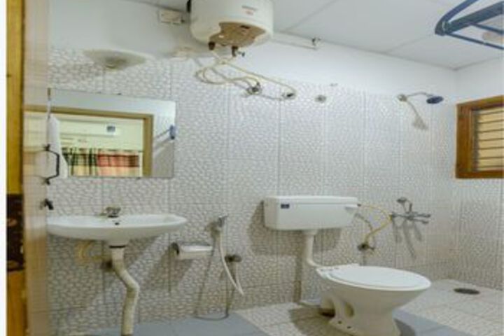 Room 3 of 31