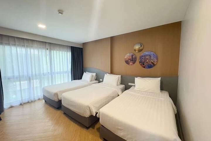 Room 16 of 35