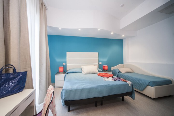 Room 20 of 37