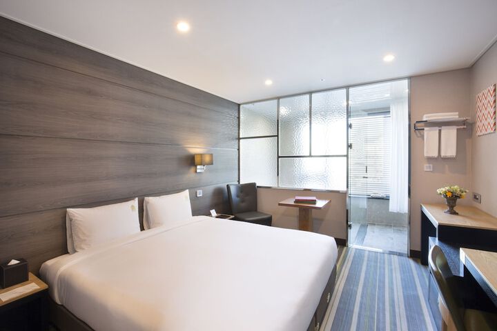 Room 19 of 47