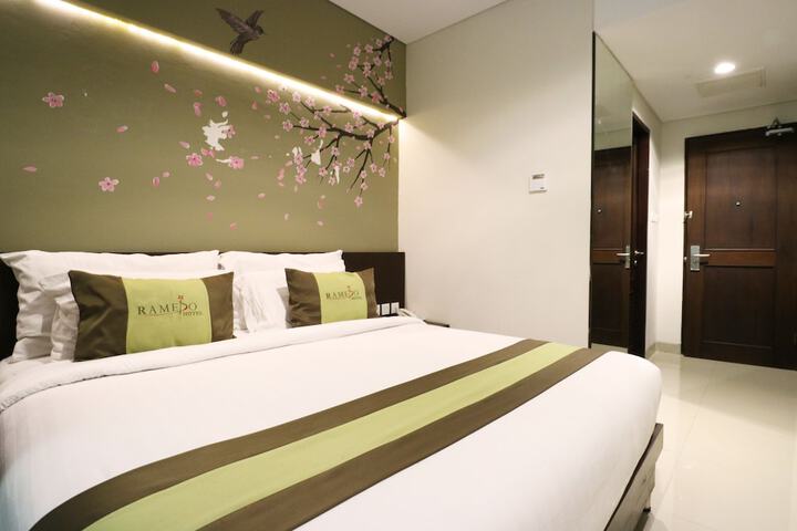 Room 4 of 31