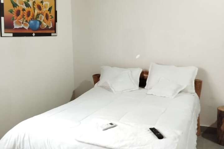 Room 6 of 14