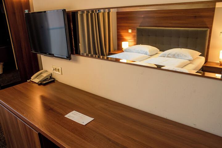Room 56 of 127
