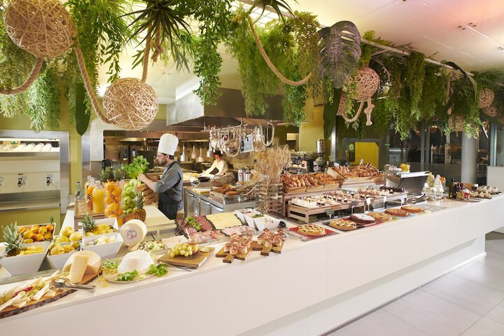 Dining 56 of 78