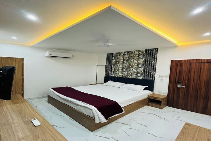 Room 18 of 31