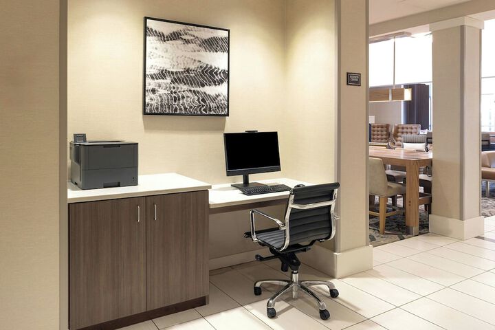 Business Center 35 of 37