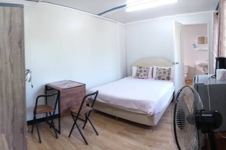Room 17 of 61