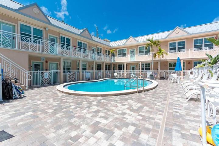 Exterior of Clearwater Beach Suites #104
