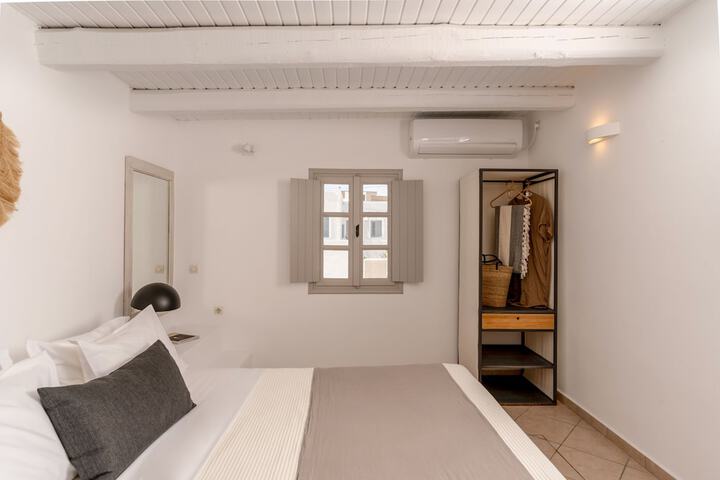 Room 46 of 200