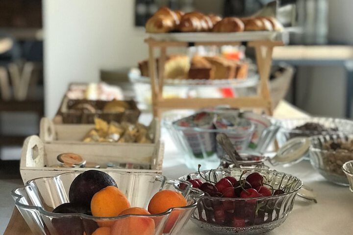 Breakfast/Coffee Service 27 of 33