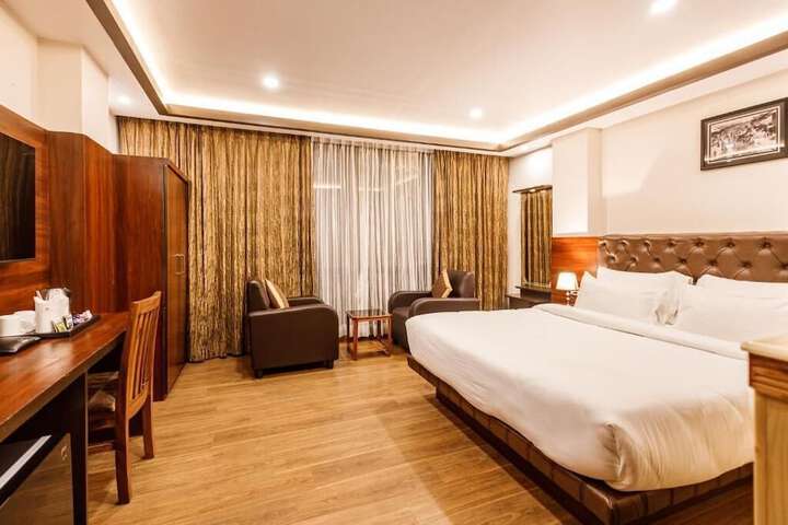 Room 30 of 47