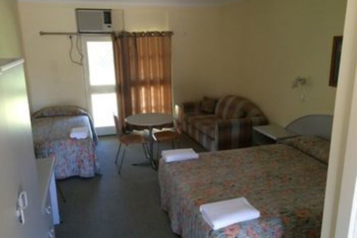 Room 3 of 11