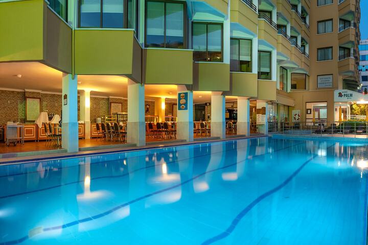 Pools & Facilities