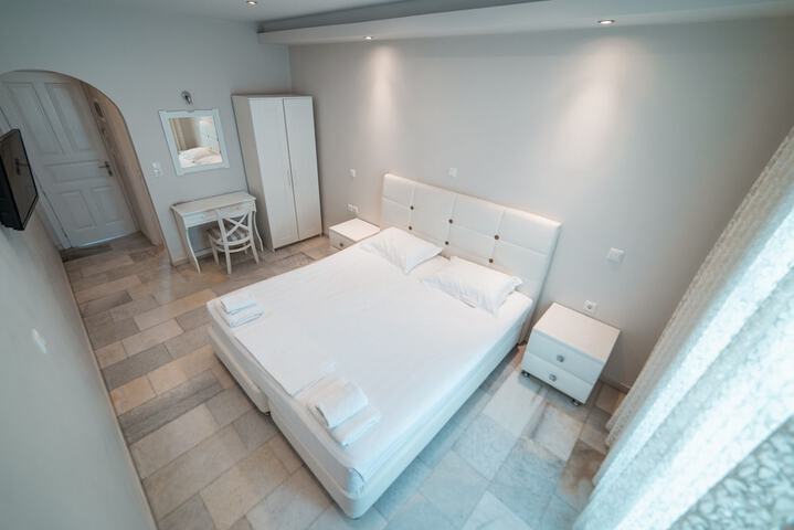 Room 19 of 32