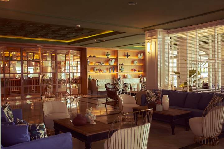 Hotel Interior 5 of 125