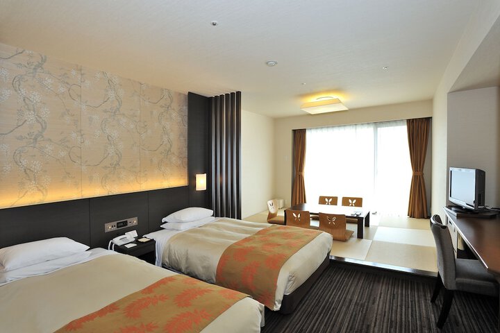 Room 5 of 23