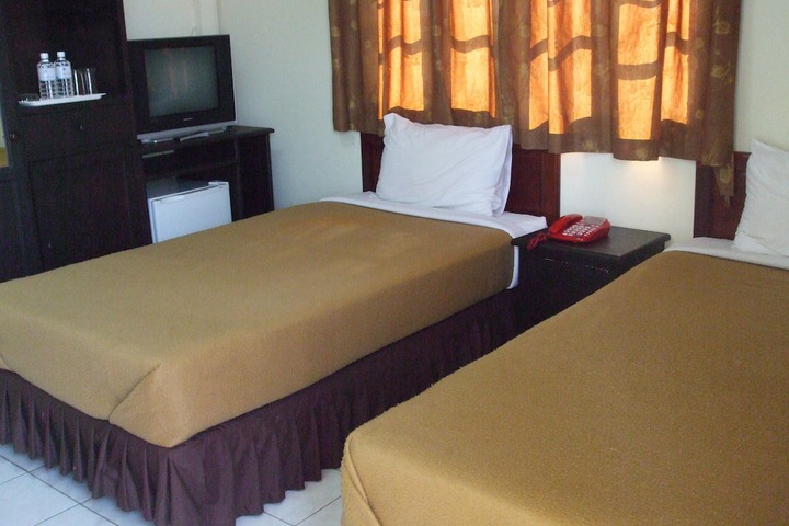 Room 10 of 21