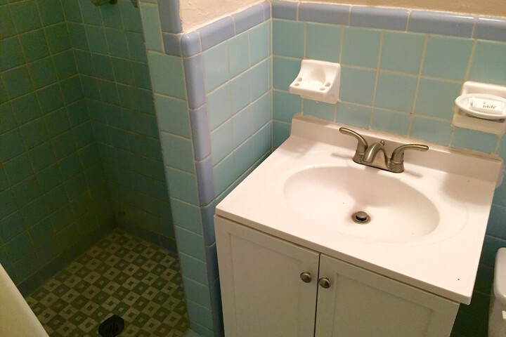 Room 13 of 24