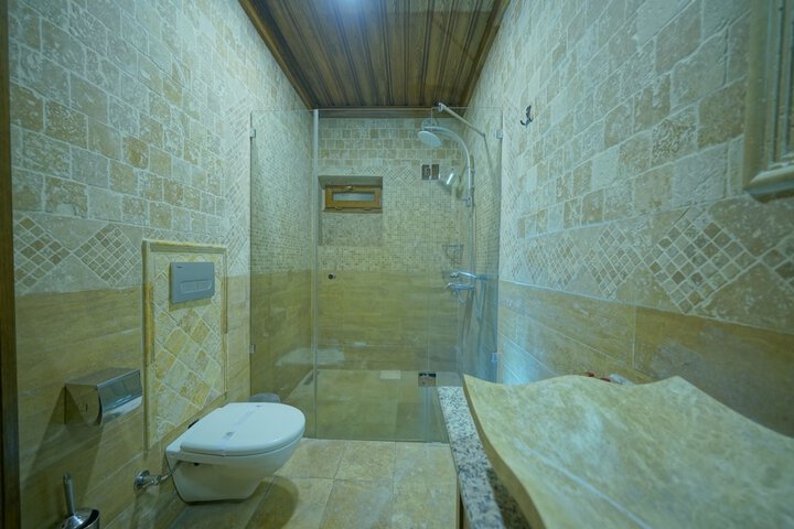 Room 75 of 113