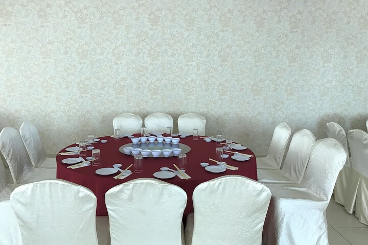 Dining 42 of 65