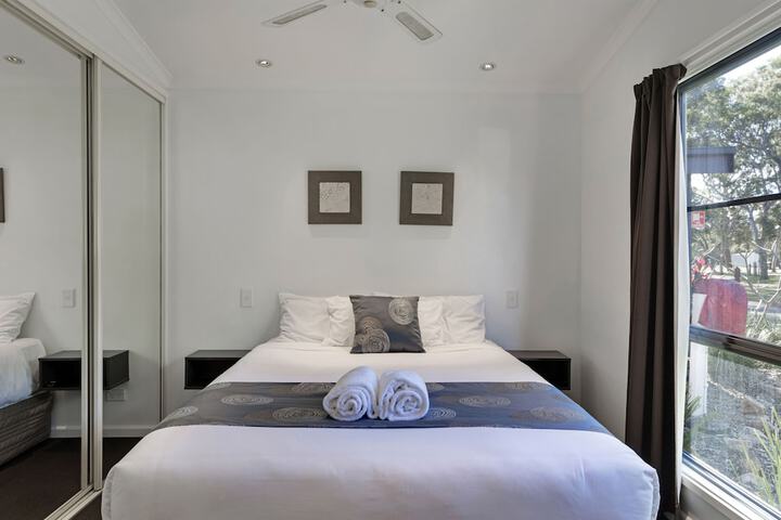 Room 4 of 89