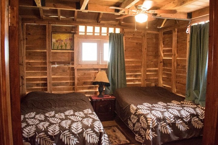 Room 9 of 31