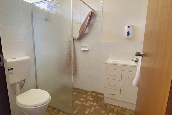 Room 12 of 21