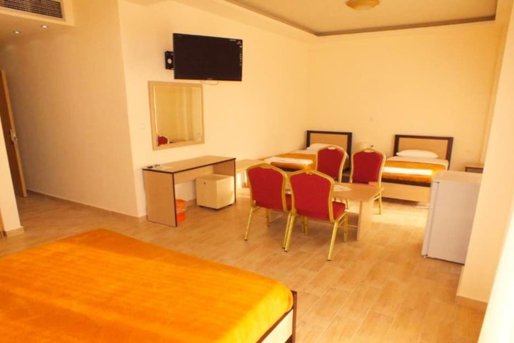 Room 13 of 41