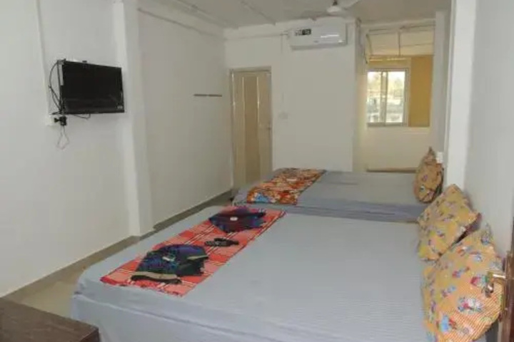 Room 2 of 9