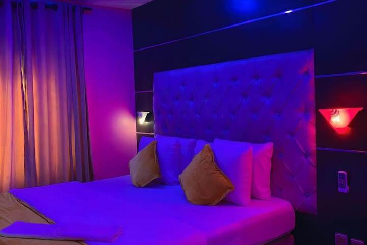 Room 3 of 13