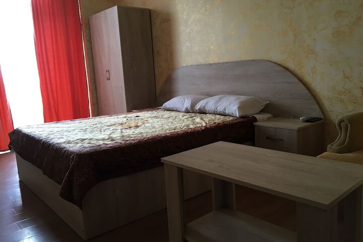 Room 5 of 35