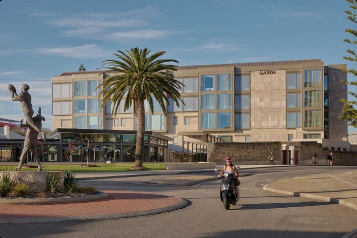 Image of Garde Hotel and Warders Cottages