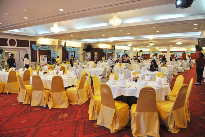 Ballroom/Hall 32 of 41