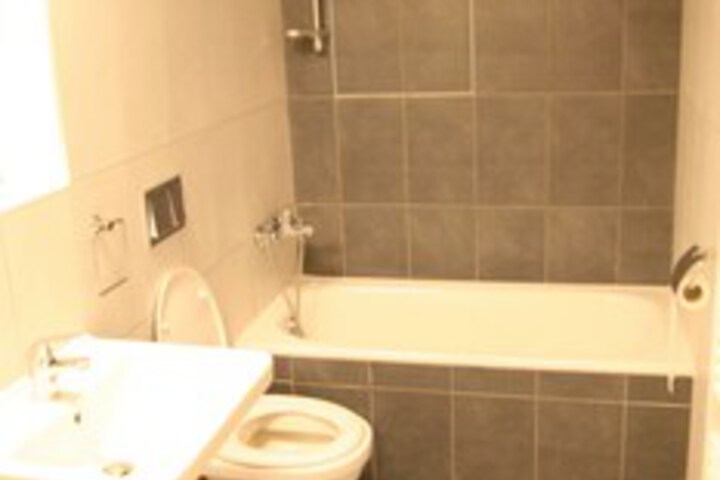 Room 14 of 275