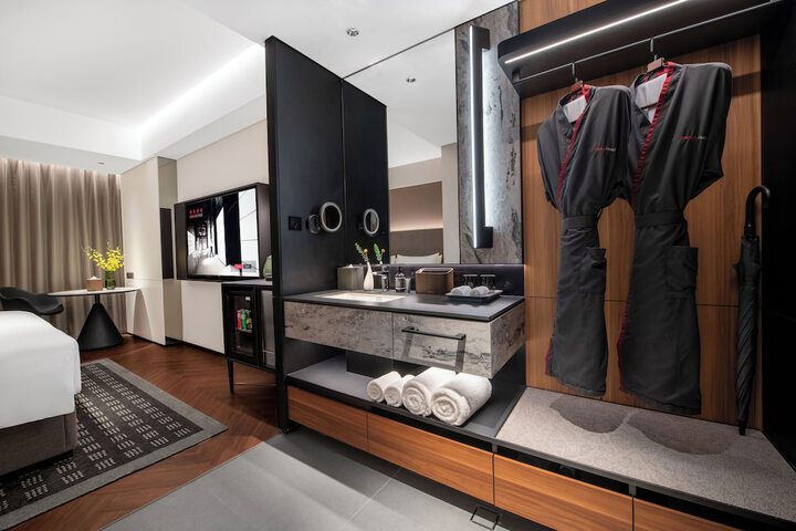 Room 36 of 70