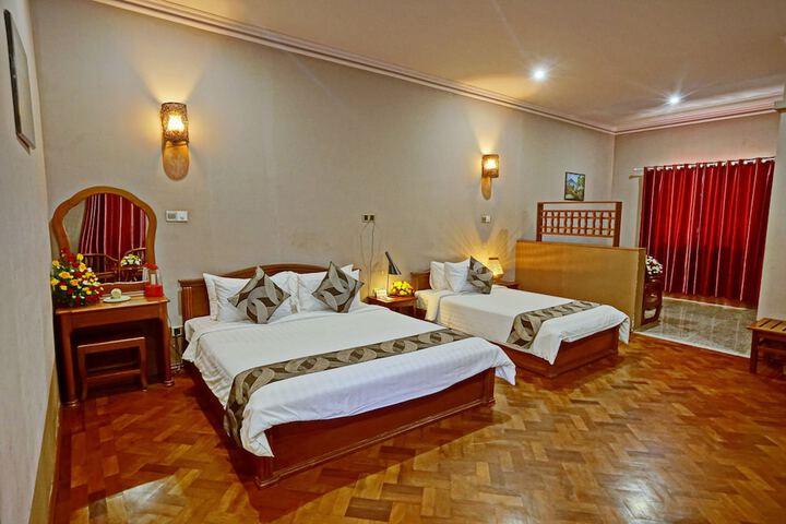 Room 13 of 79