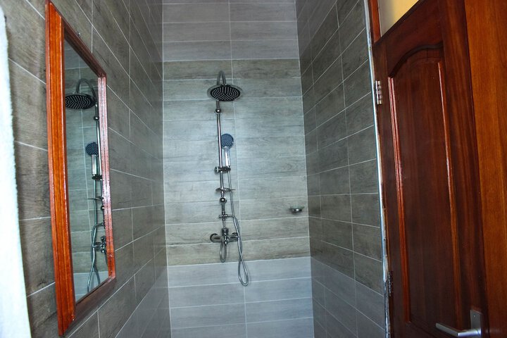 Room 15 of 37