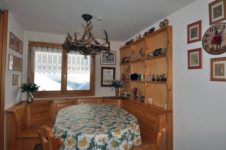 Room 5 of 19