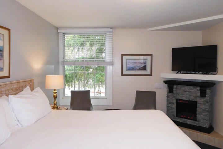 Room 15 of 65