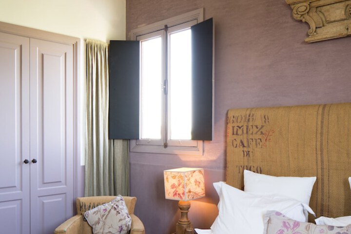 Room 28 of 52