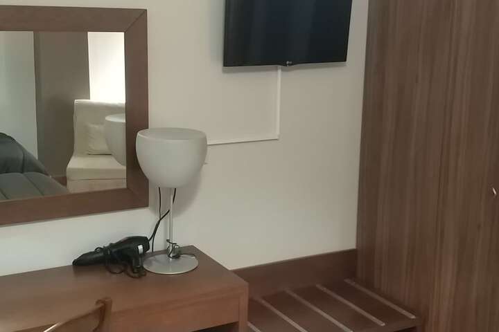 Room 34 of 59