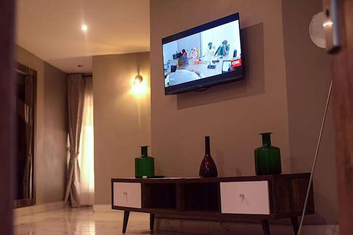 Room 10 of 56