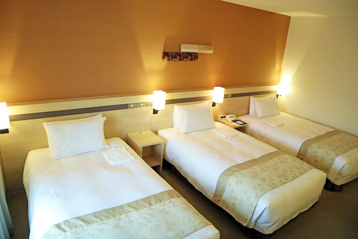 Room 12 of 42