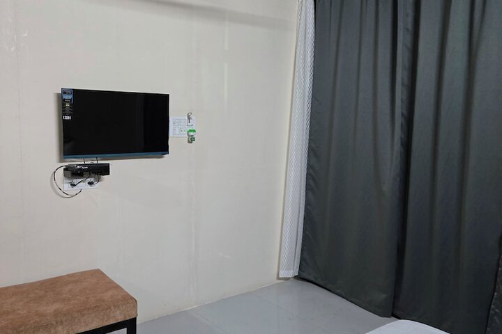 Room 4 of 19
