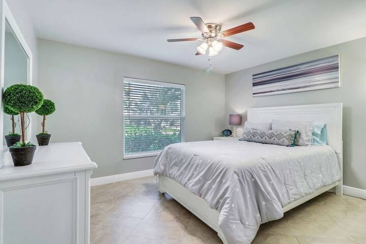 Room 3 of 25