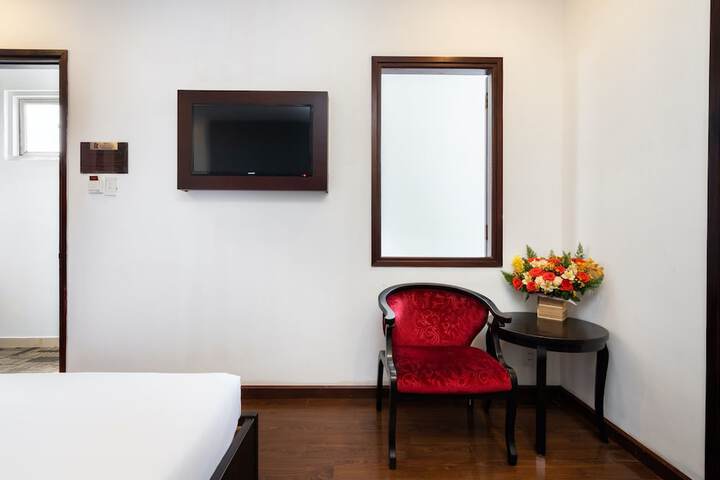Room 2 of 49