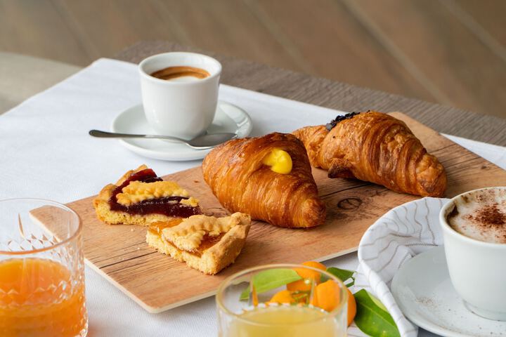 Breakfast/Coffee Service 55 of 71
