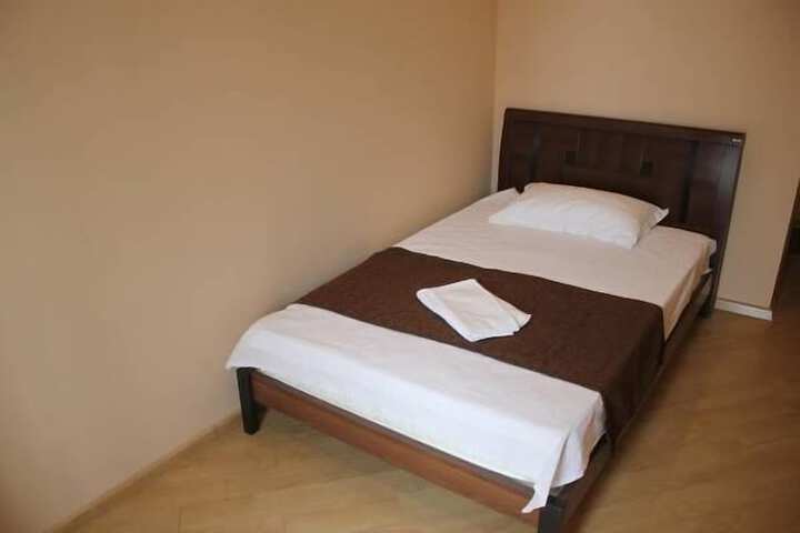 Room 26 of 63