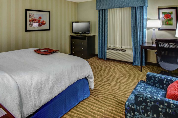 Room 9 of 32