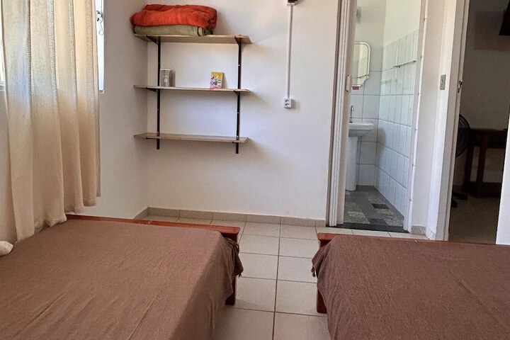Room 7 of 40